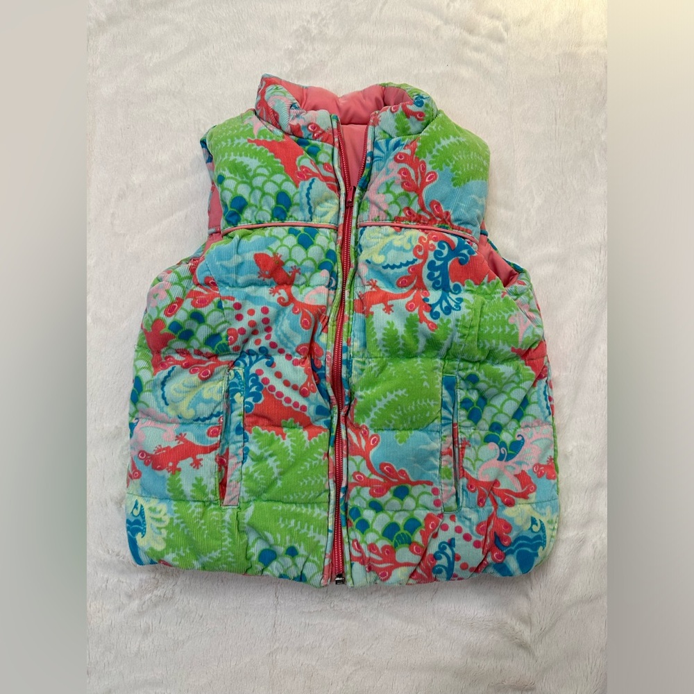 Lily Pulitzer kid’s down vest. Size 6. Reversible. Pockets.